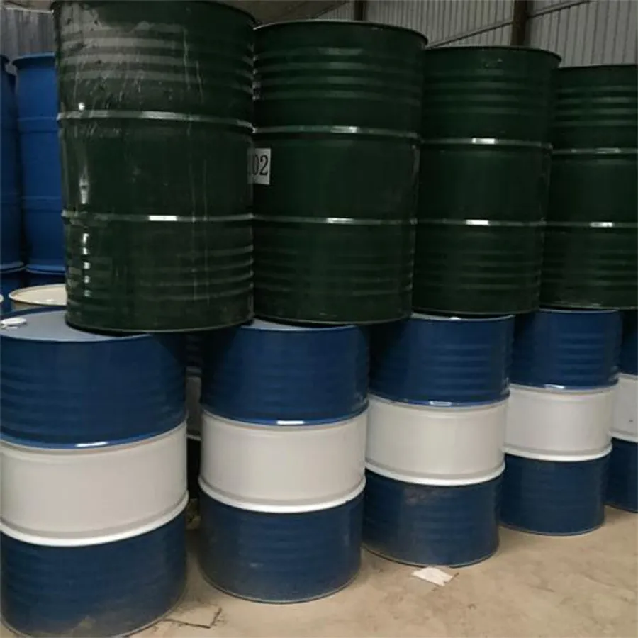 石油脑（石脑油，Naphtha）是石油炼制过程中的一种轻质馏分油
